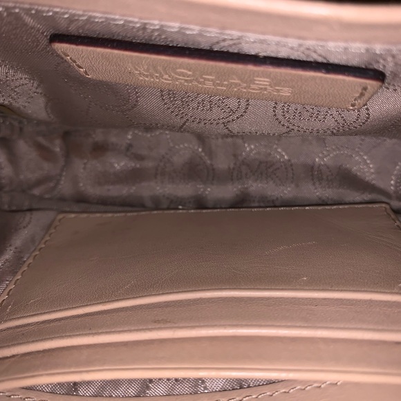 MICHAEL KORS CROSSBODY PURSE 👛 👜 - Picture 5 of 7